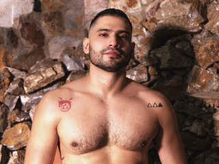 Cam2Cam Sex with Dereck Vega on 1 On 1 Live Sex Cams