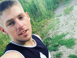 Pasha Rus live cam model at Flirt4Free