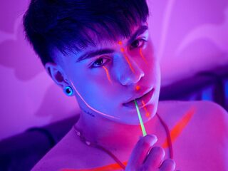 Watch Axxel Ryder live on cam on Flirt4Free