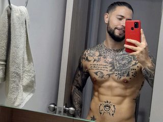 Conor Santos Live Cam on Flirt4Free