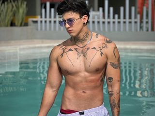 Justin Fuller Live Cam on Flirt4Free