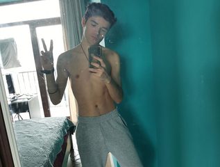 Nick Wayne Live Webcam on Flirt4Free