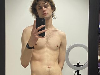 Tom Chance nude live cam