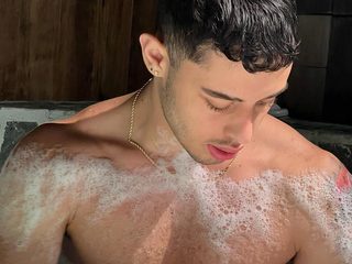 Austin Col live cam model at Flirt4Free