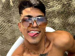 Klauss Kooper Live Cam on Flirt4Free