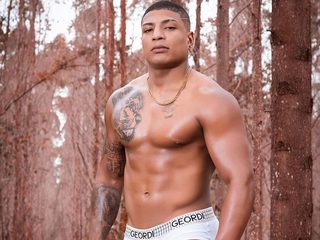 Profile and Statistics for Chriz Macgregoor on Flirt4Free