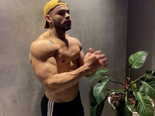 Thiago Ferrari Live Cam on Flirt4Free