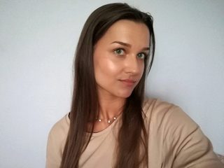 Nude Chat with Selena Thomm on Live Cam ⋆ FLIRT SHOW ⋆ Webcam Sex With Amateurs