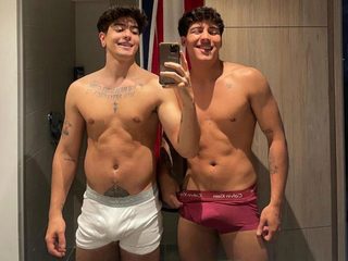 Nakenchatta med Jack Bow & Jeffrey Coen på Live Cam ⋆ FLIRT SHOW ⋆ Webcamsex med amatörer