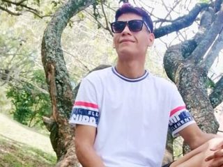 Crish Thomson profile