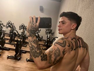 Cristopher Mills Live Cam and Profile on UnifiedCams