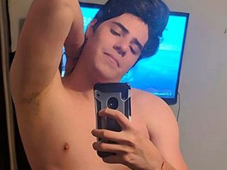 Gerard Rivialt Live Cam on Flirt4Free