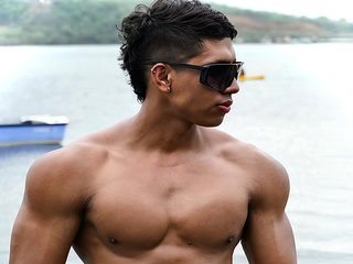 Paul Creew live cam model at Flirt4Free