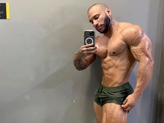 Andrew Johnsonn Live Cam on Flirt4Free