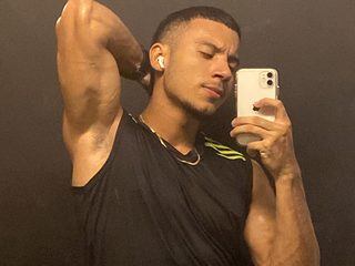 Danilo Zambrano Live Cam on Flirt4Free