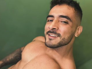 Eric Harrison webcam model