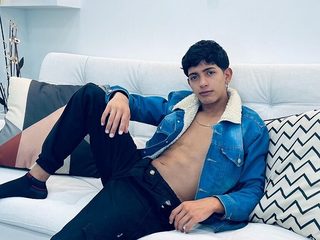 Nude Chat - Theo Brown en cámara en vivo 