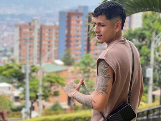 Klar Castle Live Chat on Flirt4Free