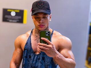 Stiven Collins Live Chat on Flirt4Free