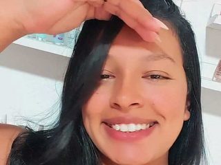 Giovana Antionelic Live Cam on Flirt4Free