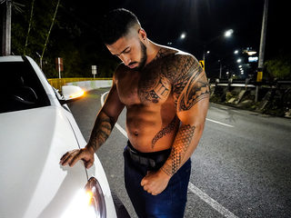 Cristian Walker Live Cam on Flirt4Free