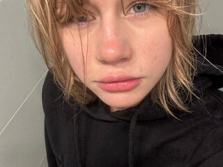 Edwina Crofoot — LIVE on Chaturbate