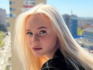 Nude Chat with Moire Beese on Live Cam ⋆ FLIRT SHOW ⋆ Webcam Sex With Amateurs