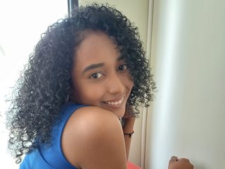 Nayla Querubin Live Cam on Flirt4Free