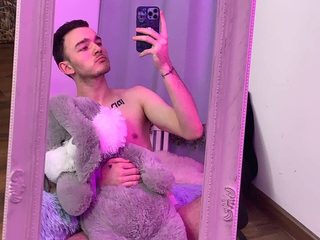 Tyler Lerman Live Cam on Flirt4Free