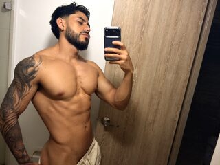 Live Chat with Alex Kesnly on Flirt4Free