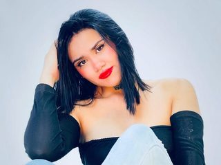 Carla Moons live cam model at Flirt4Free