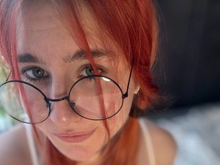 Meryl Embry Live Cam and Profile on UnifiedCams