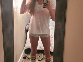 Watch  Nadia Feral live on cam at Flirt4Free