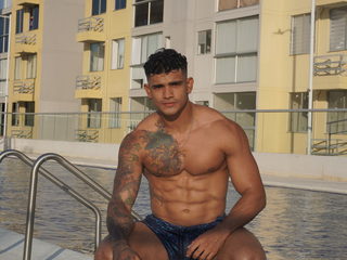 Terry Manson Live Cam on Flirt4Free