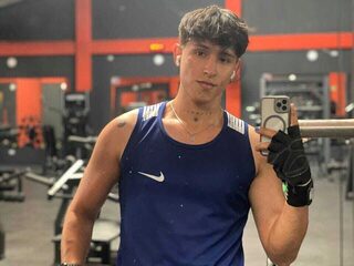 Rowan Brown Live Chat on Flirt4Free
