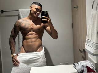Watch Bllack Daniels live on cam on Flirt4Free