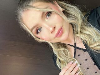 Gaia Baker Live Cam and Profile on UnifiedCams