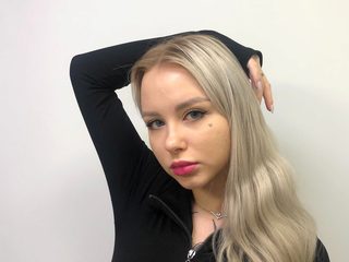 Nude Chat with Lynn Drews on Live Cam ⋆ FLIRT SHOW ⋆ Webcam Sex With Amateurs