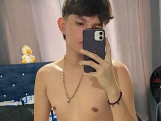 Hanz Peters Live Cam on Flirt4Free