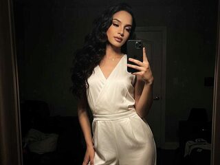 Watch Valery Carieles live on cam on Flirt4Free