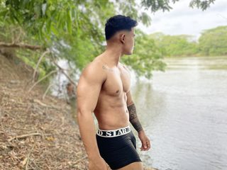 Live sex cam with Luigi Lafont on muscle sex chat