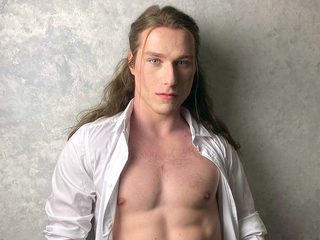 Watch  Cal Evans live on cam at Flirt4Free