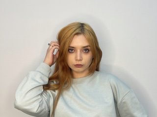 Zara Haddaway webcam