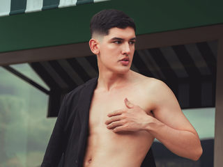 Valentino Cerati profile