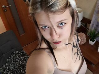 Odelyna Curless webcam model