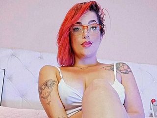 Aliicee Live Cam on Flirt4Free