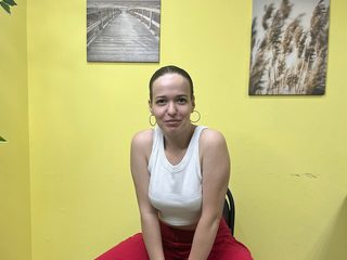 Diera Bracher Live Cam and Profile on UnifiedCams