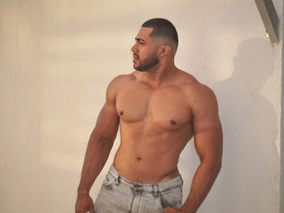 Charles Jamess Live Cam on Flirt4Free