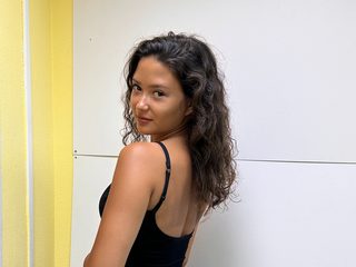 Live sex cam with Cwene Cullen on sex chat