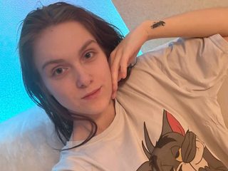 Eadlin Furr live cam model at Flirt4Free